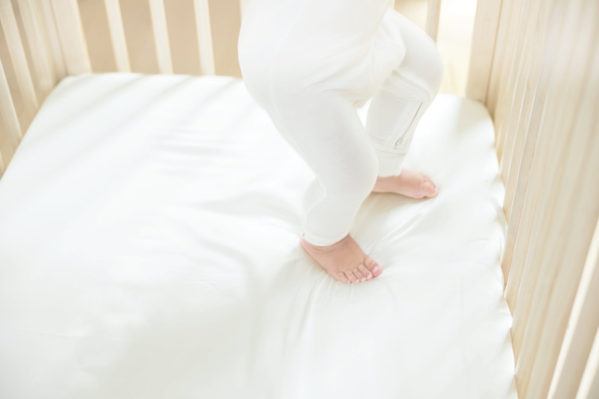 Silk Standard Crib Sheet (Fitted)